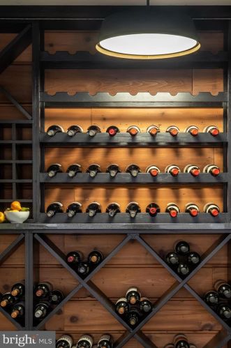 3036 Arizona Ave, Washington DC  20016-3419 exterior