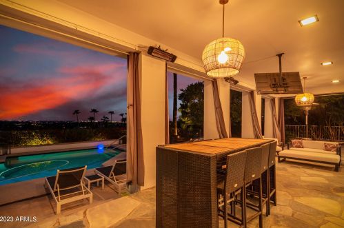 15254 12th St, Phoenix AZ  85022-3805 exterior