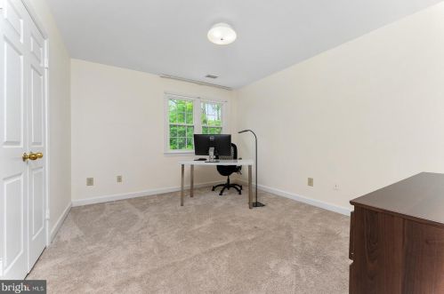 7726 Laurel Leaf Dr, Rockville MD 20854-1768 exterior