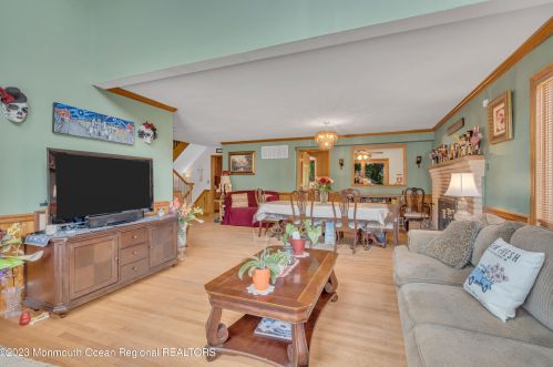 11 Arlene Dr, West Long Branch NJ 07764-1158 exterior