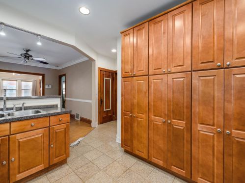 1747 Monticello Ave, Chicago IL 60618-5320 exterior