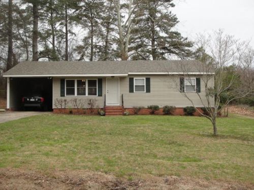 129 Green Acres Rd, Whispering Pines, NC 28327-7689