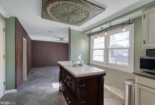 100 Acadia Dr, Riverton NJ 08077-3136 exterior