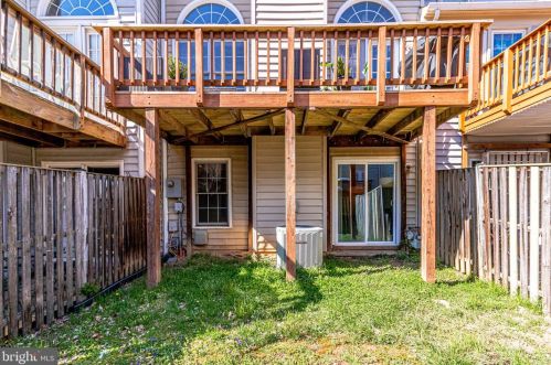 7041 Chesley Search Way, Alexandria VA 22315-4754 exterior