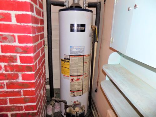 1031 James Ave, Meskegon MI 49442-2135 exterior