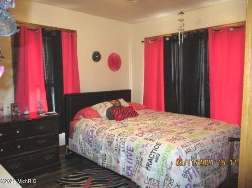 301 Cecil St, Glendora MI 49107-1706 exterior