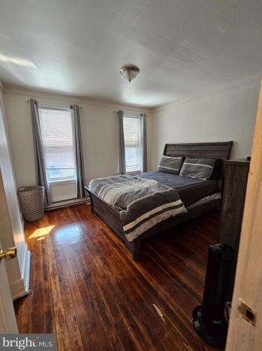 702 Lincoln St, Chester PA 19013-3527 exterior