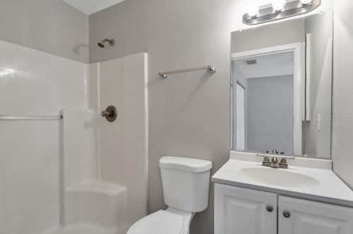 8718 Fish Lk Rd, Tampa FL 33619-4967 exterior