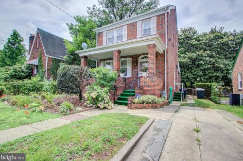 3004 15th St, Washington, DC 20017-2932