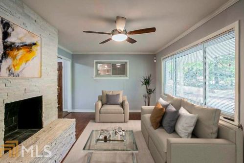 1240 Elva Dr, Atlanta, GA 30331-7324