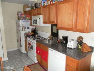 2941 Broadway St, Chicago IL  60657-5301 exterior