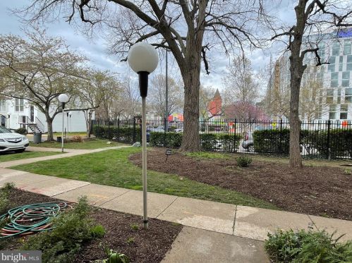 803 Delaware Ave, Washington, DC 20024-4207