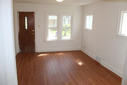 2405 53rd St, Milwaukee, WI 53210-2721