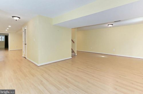 7712 Midday Ln, Alexandria VA 22306-2758 exterior