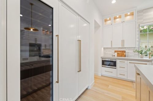 10464 Caribou Way, Tustin CA  92782-1470 exterior