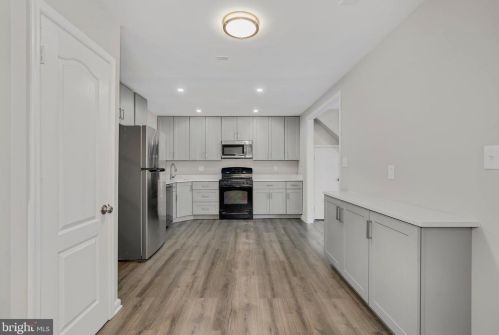 1805 Crawford Dr, Rockville MD 20851-1711 exterior