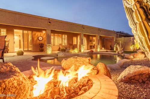 27417 60 Ln, Phoenix AZ 85035-4824 exterior