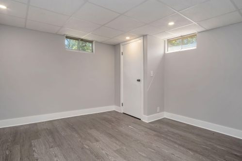 2737 Patricia Dr, Meskegon MI 49445-3240 exterior