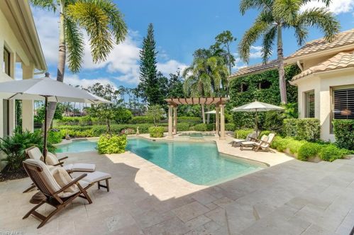 12911 Bald Cypress Ln, Naples FL 34119-8527 exterior