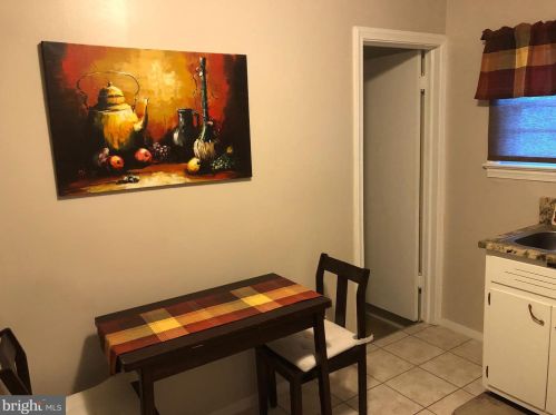 202 England Ter, Rockville MD 20850-1630 exterior