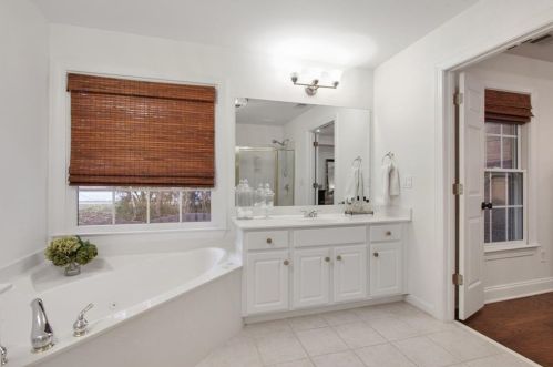 5009 Dunwoody Ter Cv, Atlanta GA 30338-2330 exterior