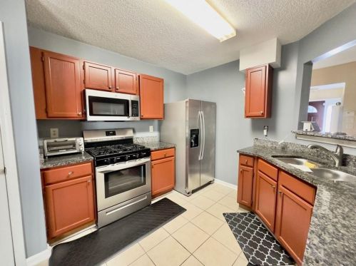 6300 Phillips Ct, Lithonia GA 30058-8922 exterior