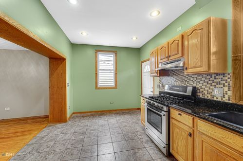 3244 Hamilton Ave, Chicago IL 60625-1403 exterior