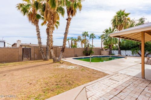 9447 41 Dr, Phoenix AZ 85053-5360 exterior