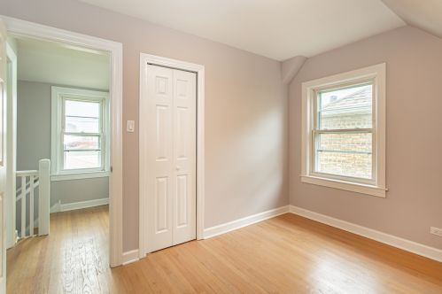 5317 Massasoit Ave, Chicago IL 60638-2854 exterior