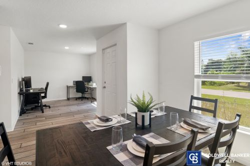 325 Ray Ave, Fort Pierce, FL 34983-3047