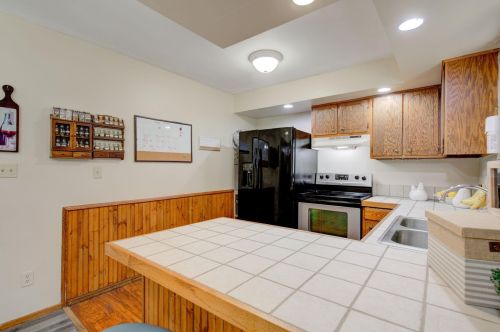 1754 Spruce Dr, Red Wing MN 55066-3001 exterior