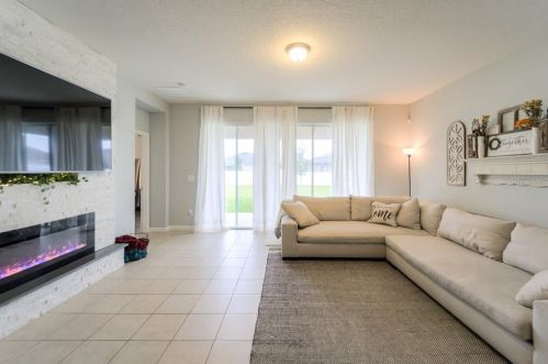 12332 Prairie Valley Ln, Riverview FL 33579-9328 exterior