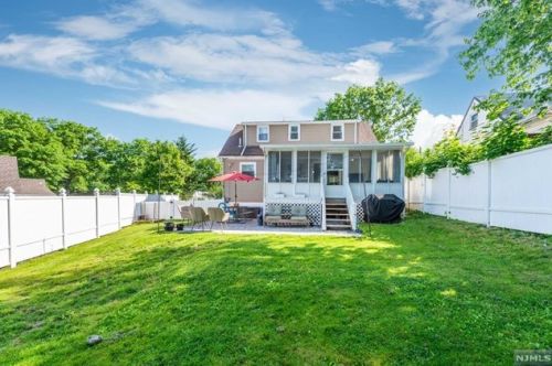 216 Zuber Pl, Maywood NJ  07607-1431 exterior