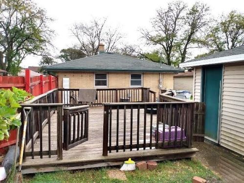 4823 20th St, Milwaukee WI  53221-2810 exterior