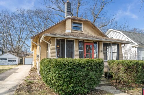 131 Dartmouth St, Kalamazoo, MI 49006-4318