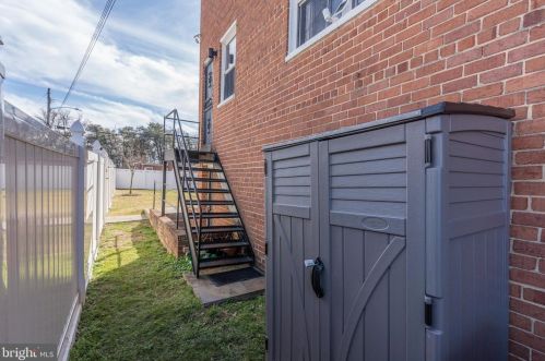 1015 Hamilton St, Washington DC  20011-6427 exterior