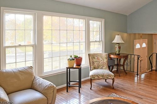 68 Meadowbrook Rd, Dover NJ  07869-3824 exterior