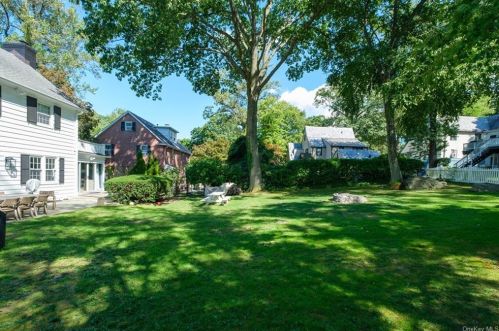 169 Douglas Pl, Mount Vernon NY 10552-1146 exterior