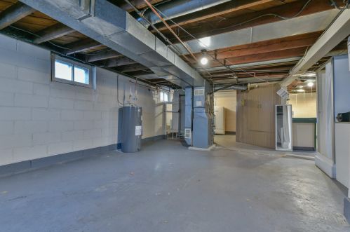 7503 Stevenson St, Milwaukee WI  53213-3549 exterior