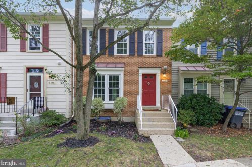 7451 Duddington Dr, Alexandria VA 22315-3849 exterior