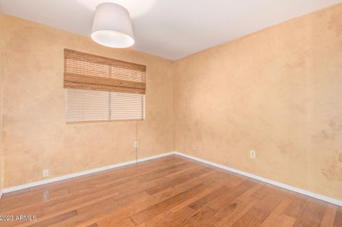 2428 Acoma Dr, Phoenix AZ 85032-4855 exterior