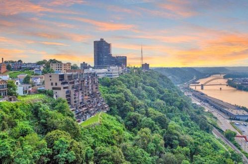 1000 Grandview Ave, Pittsburgh PA  15211-1362 exterior