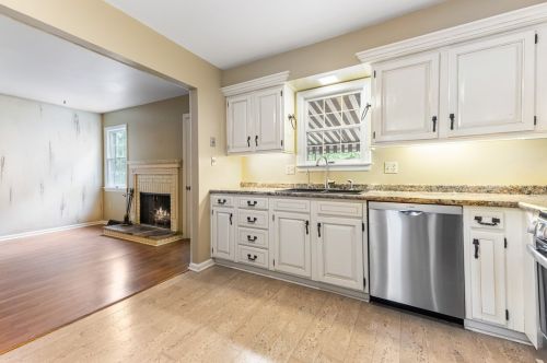 214 Allenberry Cir, Pittsburgh PA 15234-1002 exterior