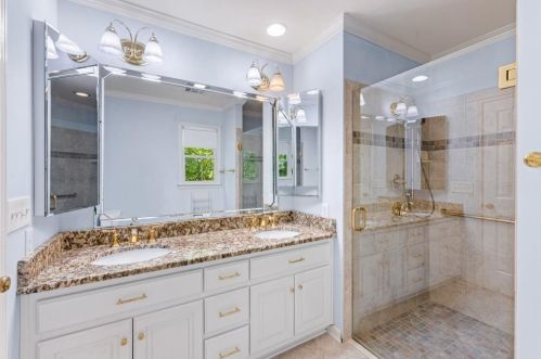 4767 Dunwoody Sta Dr, Atlanta GA 30338-4703 exterior