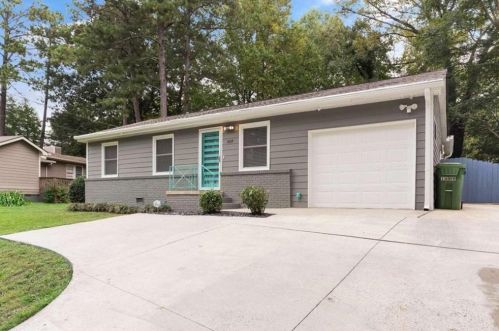 1609 Bridgeport Dr, Atlanta, GA 30318-3331