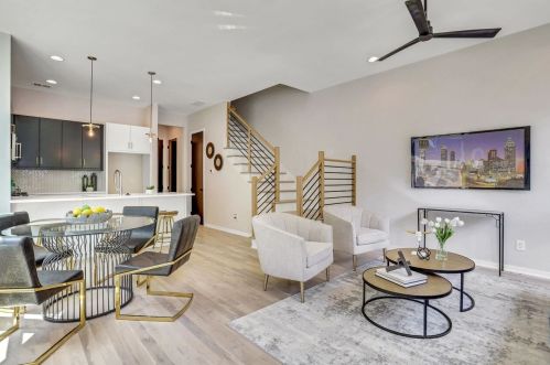 454 Calhoun St, Atlanta, GA 30318-7936