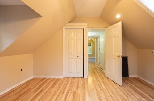 310 Main St, Meriden CT 06450-6047 exterior