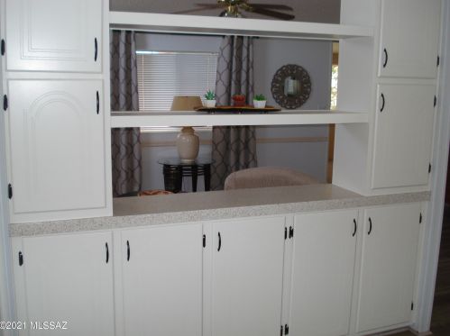 5668 Cir Z St, Tucson AZ 85713-4419 exterior