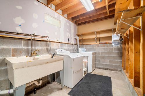 5154 Eagle Lk Rd, Duluth MN 55803-1114 exterior