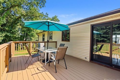 9 Dogwood Ln, Ellington CT exterior